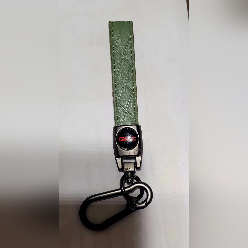 NEW! GMC Genuine Leather Key Holder